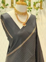 Kanjeevaram with geometric line pattern with crisscross like geometric design pallu - Image 2