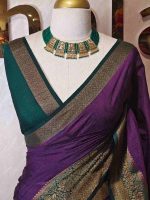 Soft silk with plain body and   contrast floral motifs on boarder in addition with diamond patterns - Image 2