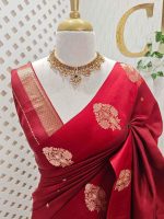 Soft silk with small flower butta and round tree like motif border - Image 8