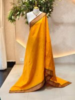 Kanjee cotton with small buttas allover the body and contrast traditional zari woven border with peacock motif - Image 3