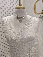 Organza with floral jaal design all over the body and heavy embroidered scalloped border - Image 8