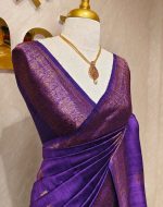 Tussar Banarasi with rose flower like buttas  pattern on the body - Image 6