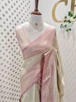 Banarasi with flowing flowers like pattern with contrast border - Image 5