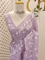 Linen saree with floral applique embroidery and Scalloped floral border - Image 4